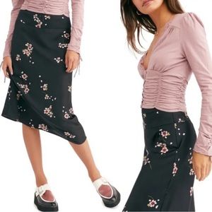 Free People Normai Floral Print MIDI Skirt | Black, Pink and White | Size 0